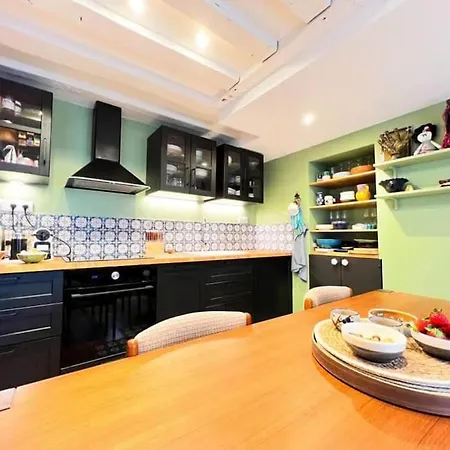 10th Arrondissement Cozy Retreat Lejlighed