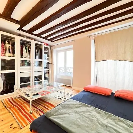 Apartamento 10th Arrondissement Cozy Retreat
